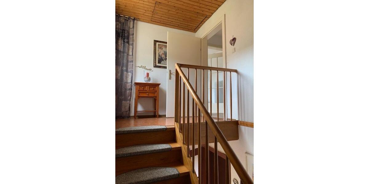 Einfamilienhaus Veitshöchheim - 6 Zimmer, 140 m&sup2;, 330.000&euro; | Angebot:26041054