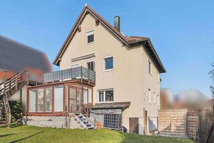 Haus Waldbüttelbrunn - 9 Zimmer, 245 m&sup2;, 649.000&euro; | Angebot:26785480