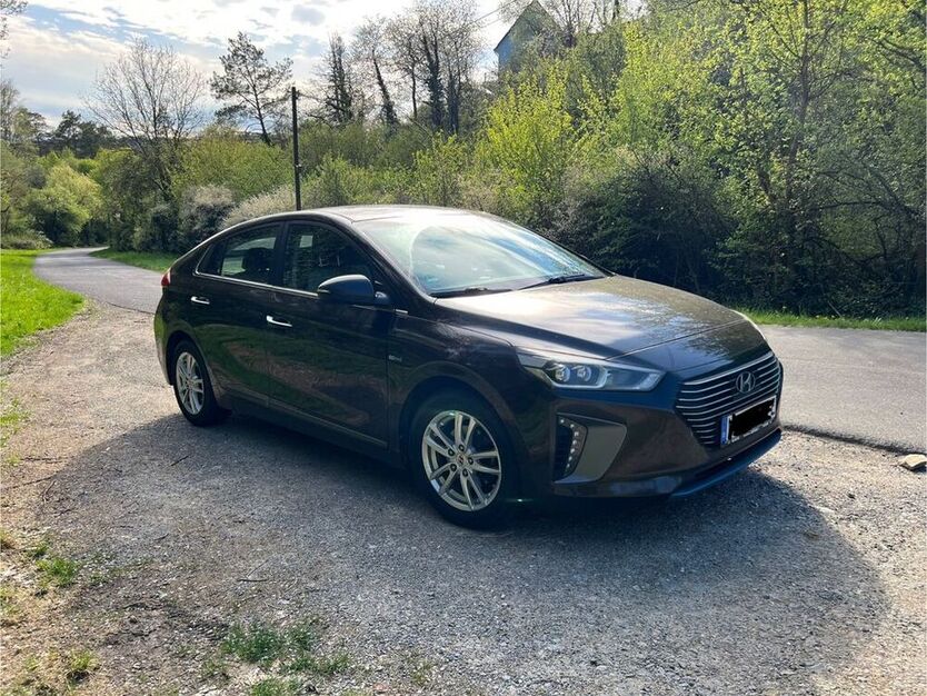 IONIQ