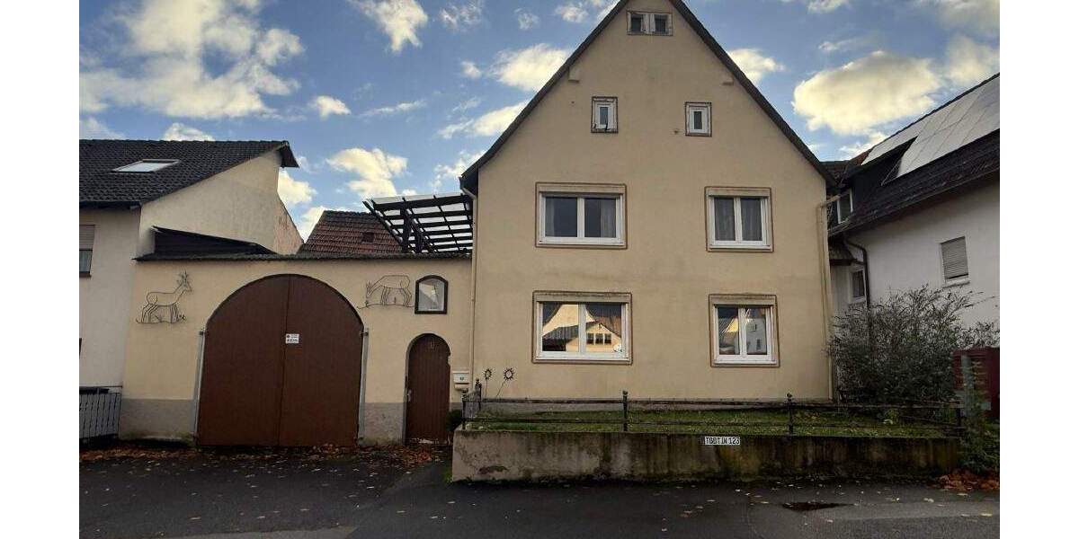 Mehrfamilienhaus, Wohnhaus Werbach - 7 Zimmer, 135 m&sup2;, 135.000&euro; | Angebot:25802708