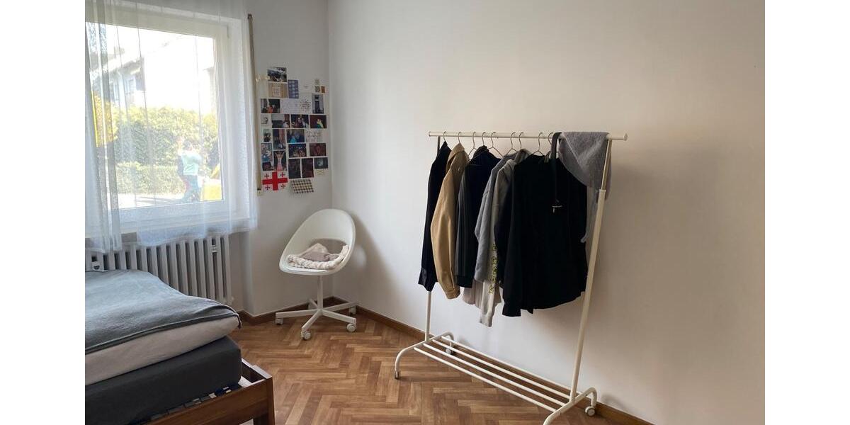 Erdgeschoßwohnung Gerbrunn - 2 Zimmer, 180 m&sup2;, 320&euro; | Angebot:25893696