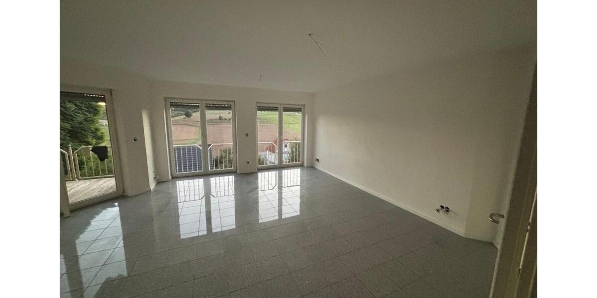 Erdgeschoßwohnung Altertheim - 2 Zimmer, 100 m&sup2;, 850&euro; | Angebot:25840269