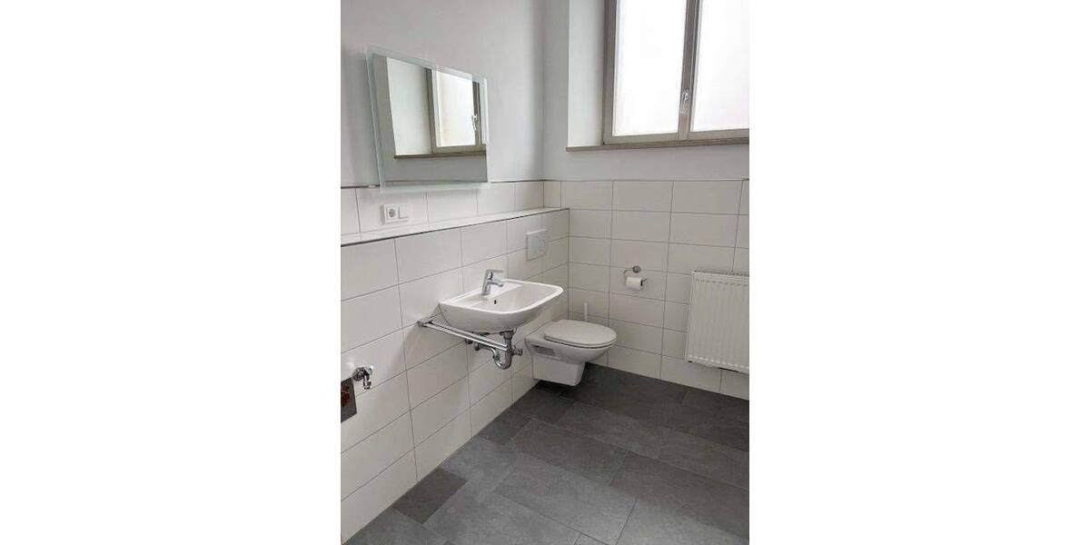 Etagenwohnung Kitzingen - 4 Zimmer, 109 m&sup2;, 1.100&euro; | Angebot:26827027