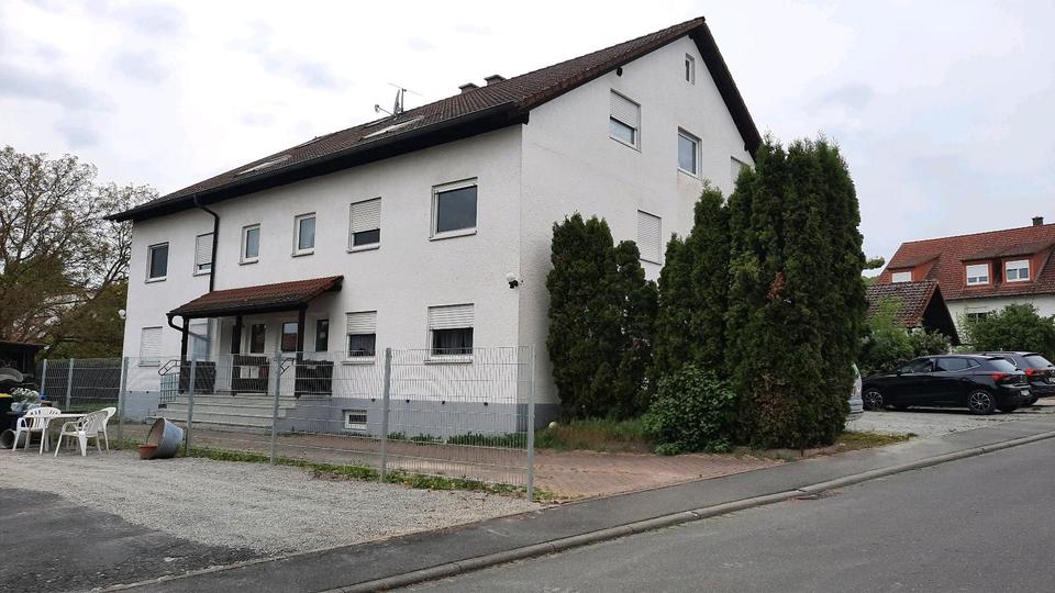 Erdgeschoßwohnung Neubrunn - 4 Zimmer, 100 m&sup2;, 880&euro; | Angebot:26432517