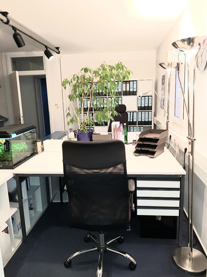 Ein Schreibtisch wartet auf Dich Sie... - All-in-Miete