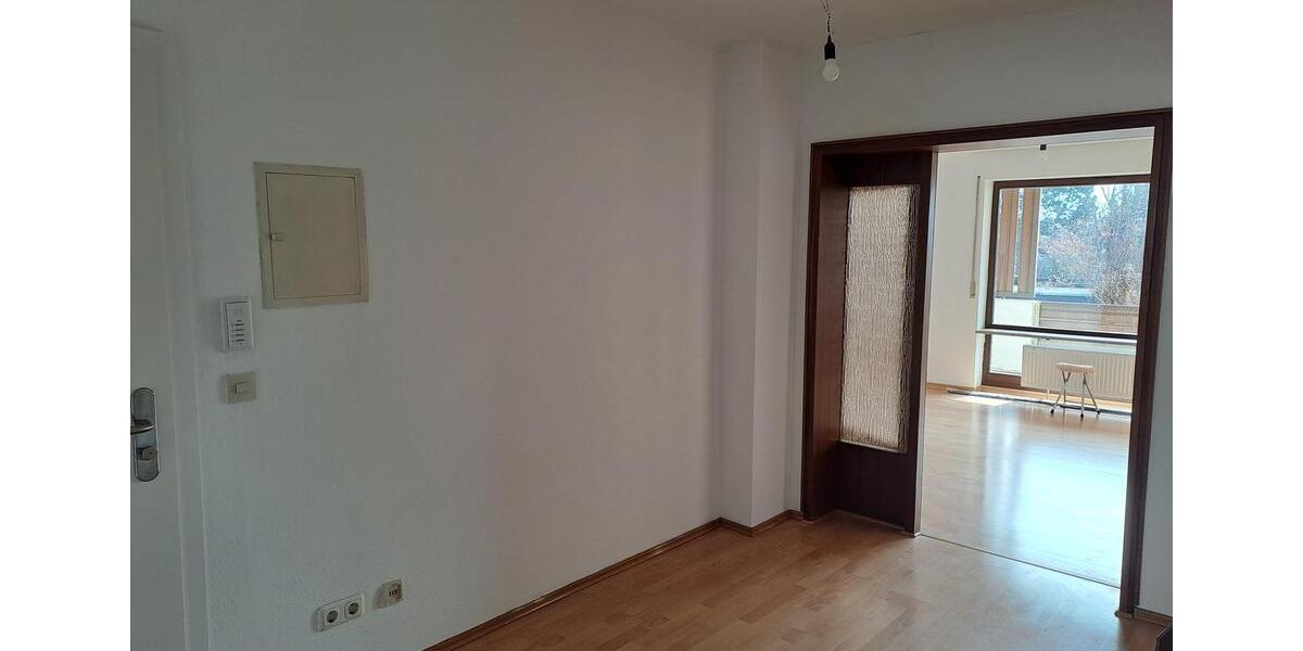 Erdgeschoßwohnung Würzburg Lengfeld - 3 Zimmer, 86 m&sup2;, 999&euro; | Angebot:26630836