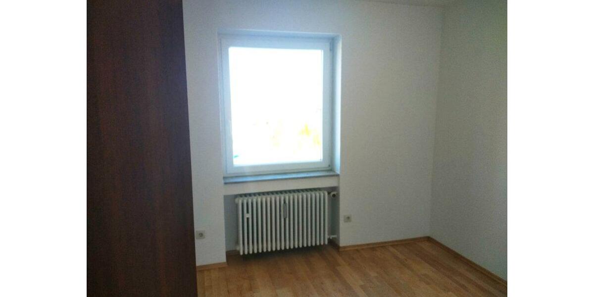 Etagenwohnung Volkach - 3 Zimmer, 105 m&sup2;, 1.000&euro; | Angebot:26649477