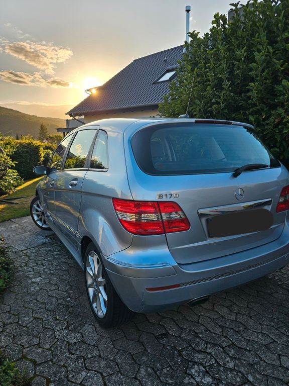 Mercedes-Benz B 170 203.000 km 1.800 € Gemünden 97737