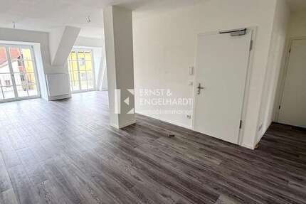 Wohnung Kitzingen - 3 Zimmer, 140 m&sup2;, 1.400&euro; | Angebot:26856294