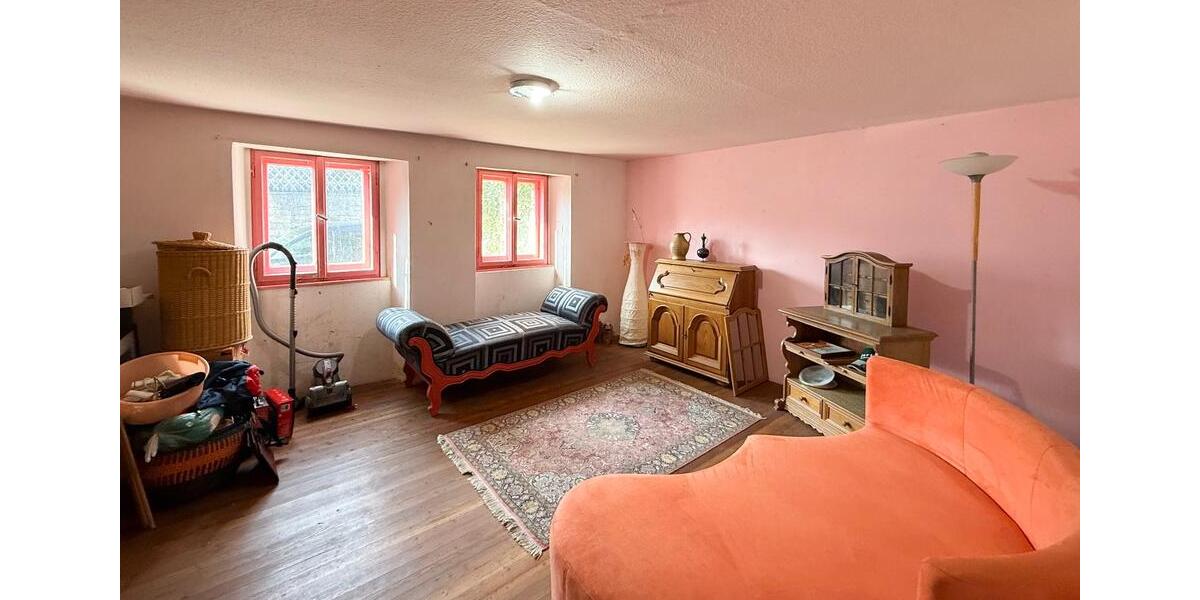 Bauernhaus, Landhaus Gaukönigshofen - 5.5 Zimmer, 180 m&sup2;, 89.000&euro; | Angebot:25964684