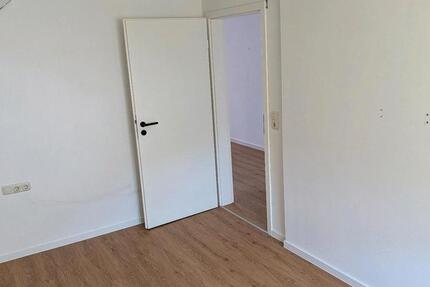 Wohnung Prichsenstadt - 3 Zimmer, 90 m&sup2;, 750&euro; | Angebot:26445869