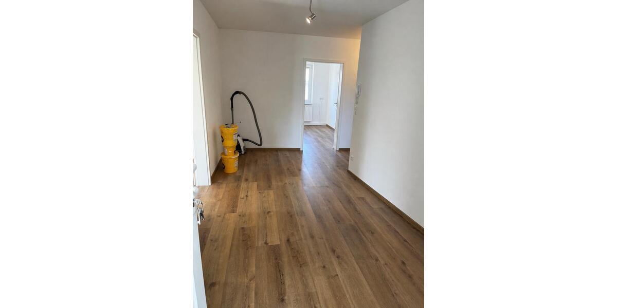 Etagenwohnung Grafenrheinfeld - 5 Zimmer, 135 m&sup2;, 1.200&euro; | Angebot:26329453