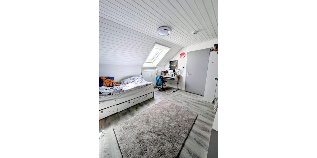 Dachgeschoßwohnung Leinach - 4 Zimmer, 94 m&sup2;, 740&euro; | Angebot:26288323