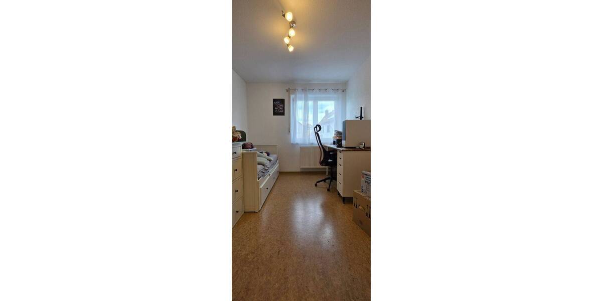 Etagenwohnung Röthlein - 3 Zimmer, 98 m&sup2;, 880&euro; | Angebot:26787033
