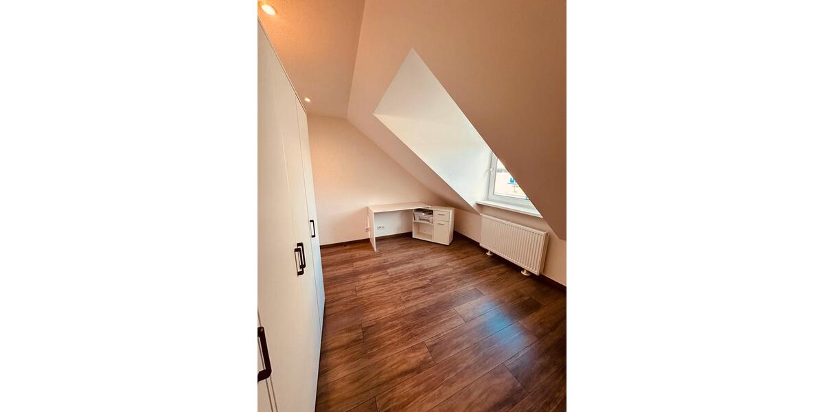 Dachgeschoßwohnung Marktheidenfeld - 3 Zimmer, 85 m&sup2;, 1.690&euro; | Angebot:26594895
