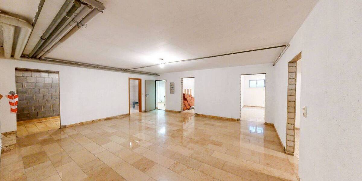 Einfamilienhaus Eibelstadt - 7 Zimmer, 331 m&sup2;, 750.000&euro; | Angebot:25984576