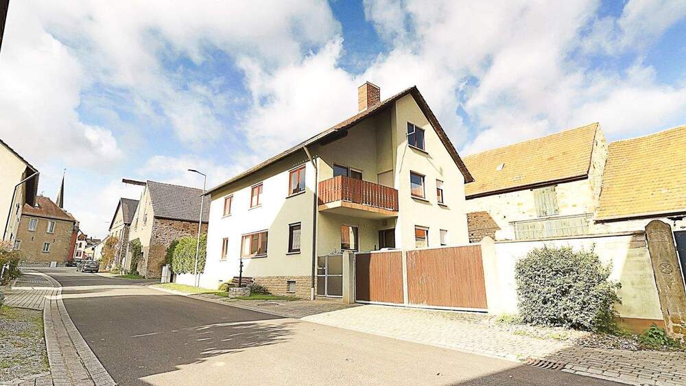 Einfamilienhaus Volkach Eichfeld - 1 Zimmer, 192 m&sup2;, 290.000&euro; | Angebot:25743799