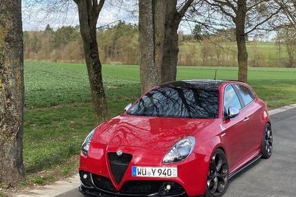 Alfa Romeo Giulietta 113.872 km 17.000 &euro; Greußenheim 97259