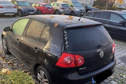 VW Golf 184.000 km 2.850 &euro; Würzburg 97070