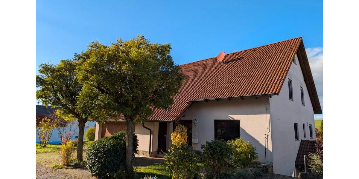 Einfamilienhaus Grünsfeld - 8 Zimmer, 256 m&sup2;, 390.000&euro; | Angebot:26713889