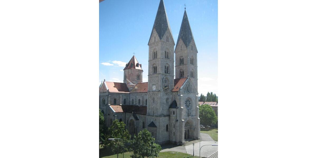 Einfamilienhaus Würzburg Sanderau - 2 Zimmer, 160 m&sup2;, 1.900&euro; | Angebot:25056906