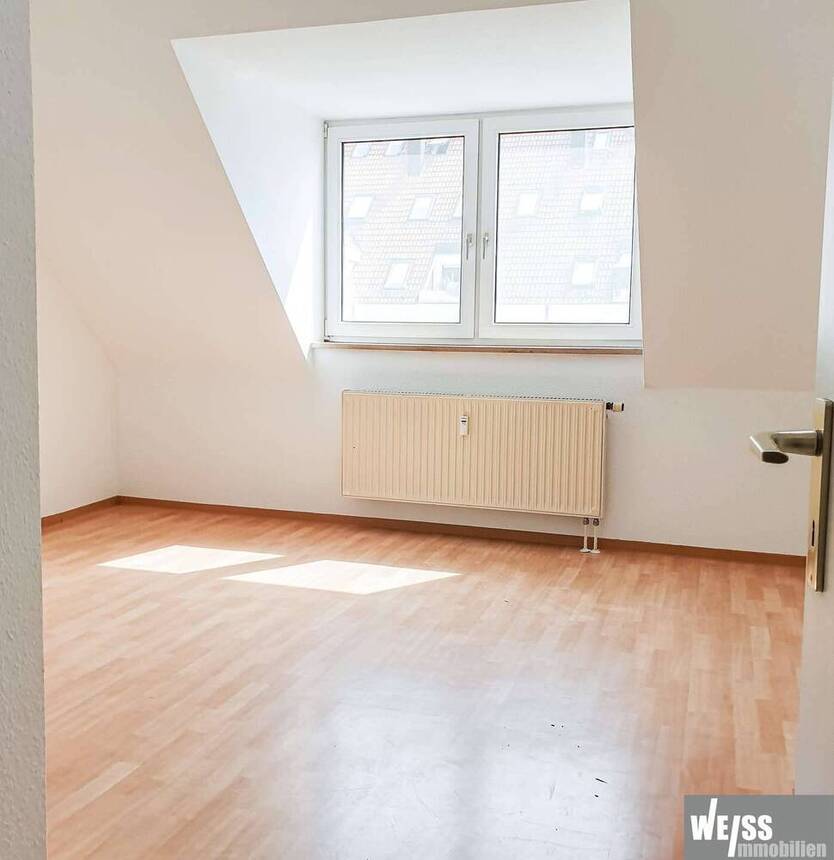 Helle 1,5 Zimmer Wohnung mit Galerie +++KEIN BALKON+++