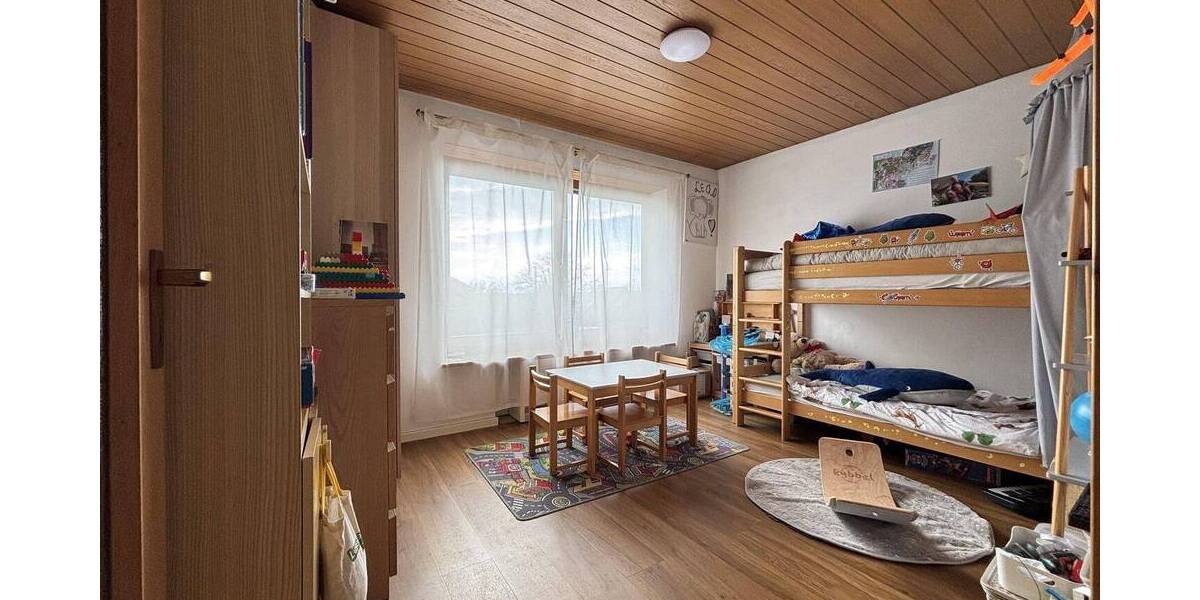 Mehrfamilienhaus, Wohnhaus Giebelstadt Ingolstadt - 9 Zimmer, 261 m&sup2;, 498.500&euro; | Angebot:26641791
