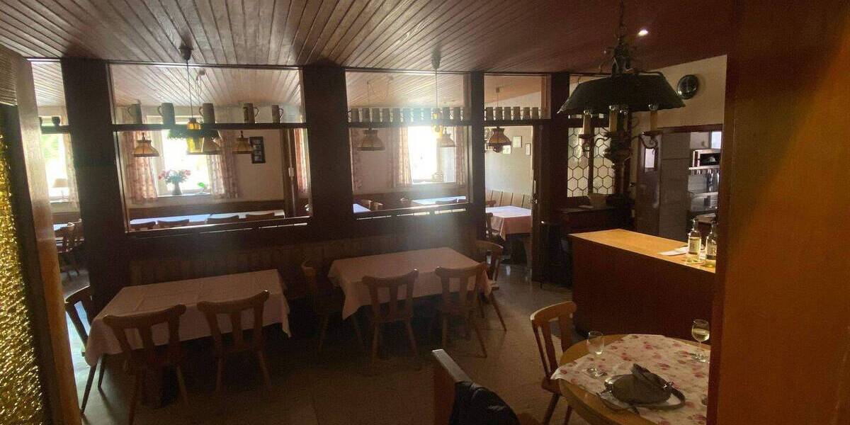 Mehrfamilienhaus, Wohnhaus Volkach - 9 Zimmer, 415.000&euro; | Angebot:25669925