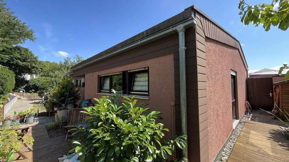 Freistehender Bungalow mit 2 Appartements 7 zimmer