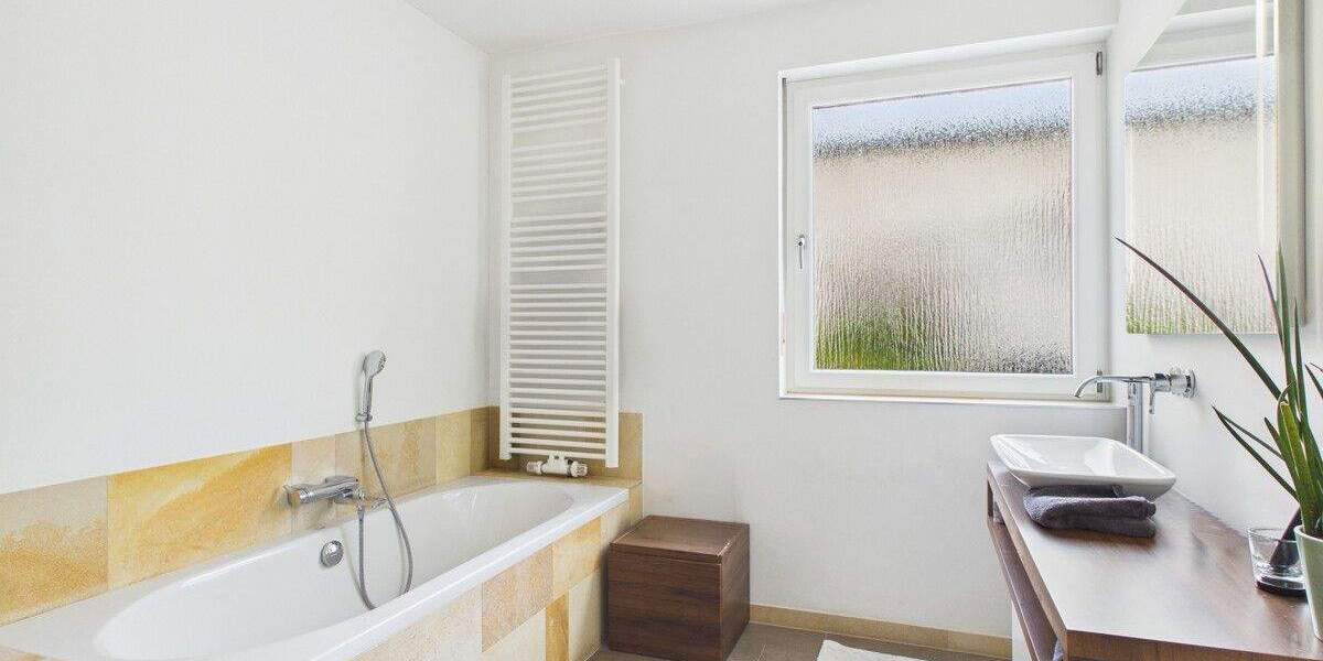 Bungalow Würzburg Steinbachtal - 4 Zimmer, 165 m&sup2;, 770.000&euro; | Angebot:25819832