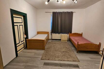 Wohnung Gaukönigshofen - 5 Zimmer, 136 m&sup2;, 400&euro; | Angebot:25827672