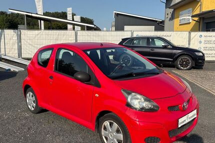 Toyota Aygo (X) 120.000 km 2.490 € Schwarzach am Main 97359