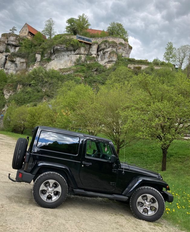 Jeep Wrangler 82.433 km 32.650 € Würzburg 97074