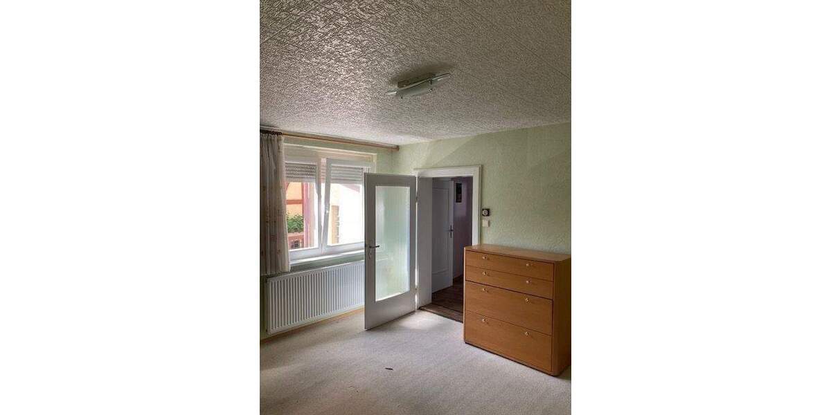 Mehrfamilienhaus, Wohnhaus Zell a. Main - 9 Zimmer, 229 m&sup2;, 385.000&euro; | Angebot:26486773