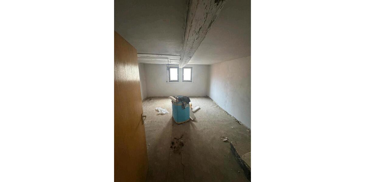 Einfamilienhaus Marktheidenfeld - 5 Zimmer, 150 m&sup2;, 150.000&euro; | Angebot:25995350
