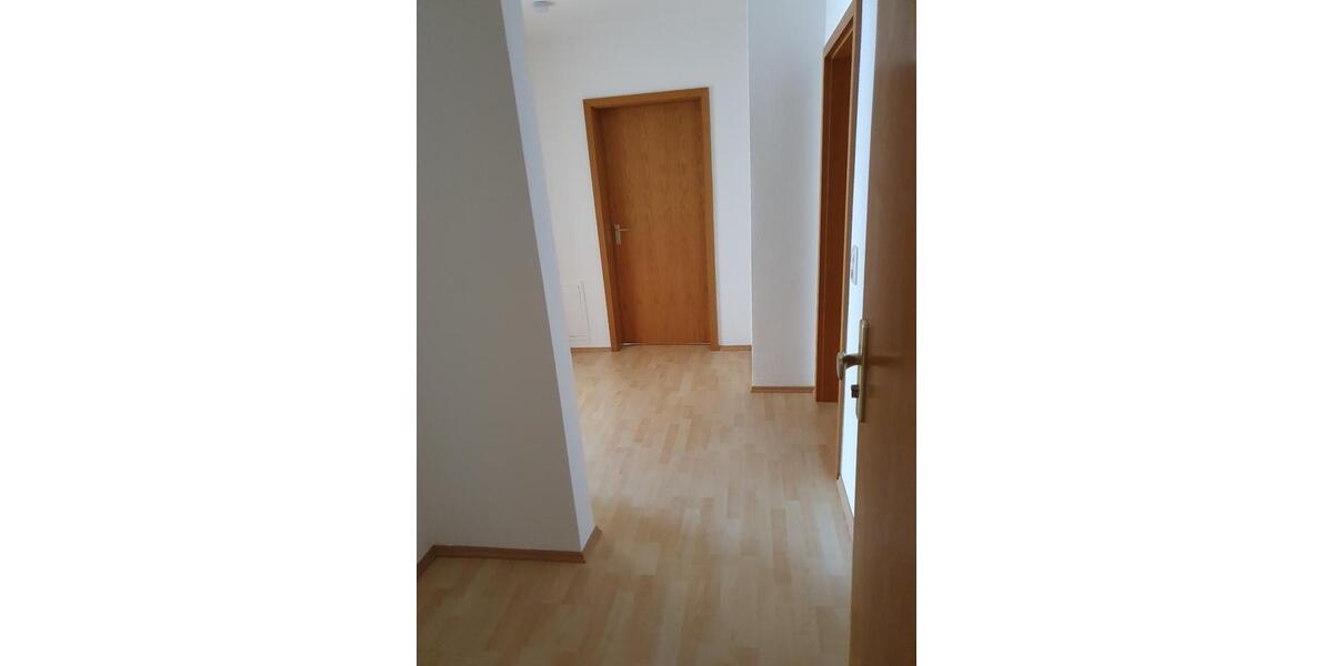 Helle 2 Zimmerwohnung mit Balkon u. Garage in Rimpar 2 zimmer