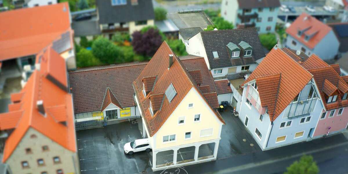Haus zum Kaufen in Reichenberg 2.100.000 € 778 m² 28 zimmer