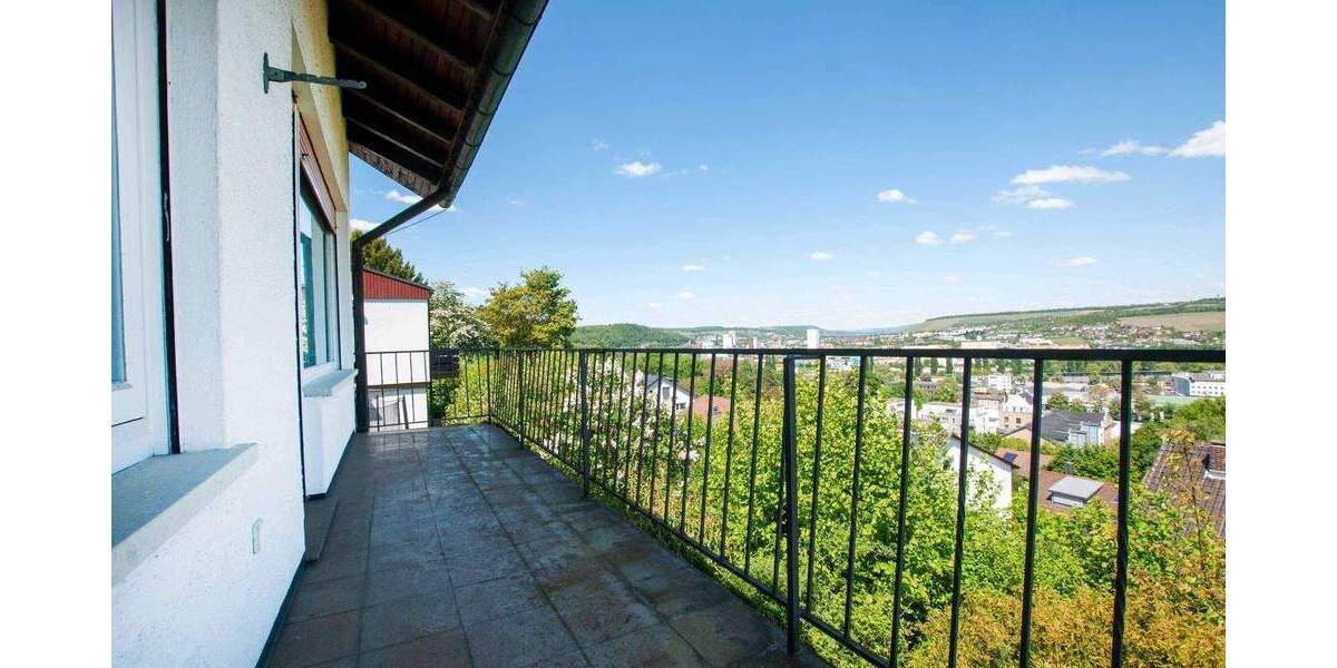 **RESERVIERT** Traumhafte Aussicht auf die Stadt - Architektenhaus Obere Zellerau 7 zimmer