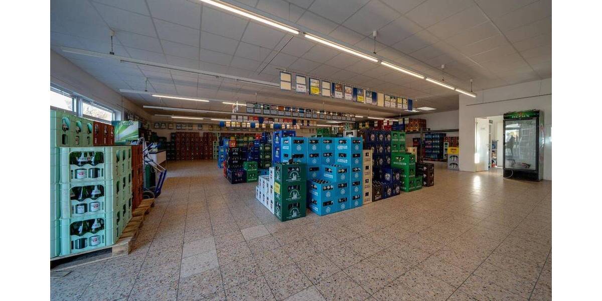 Vermietete Gewerbeimmobilie in Rottendorf zimmer