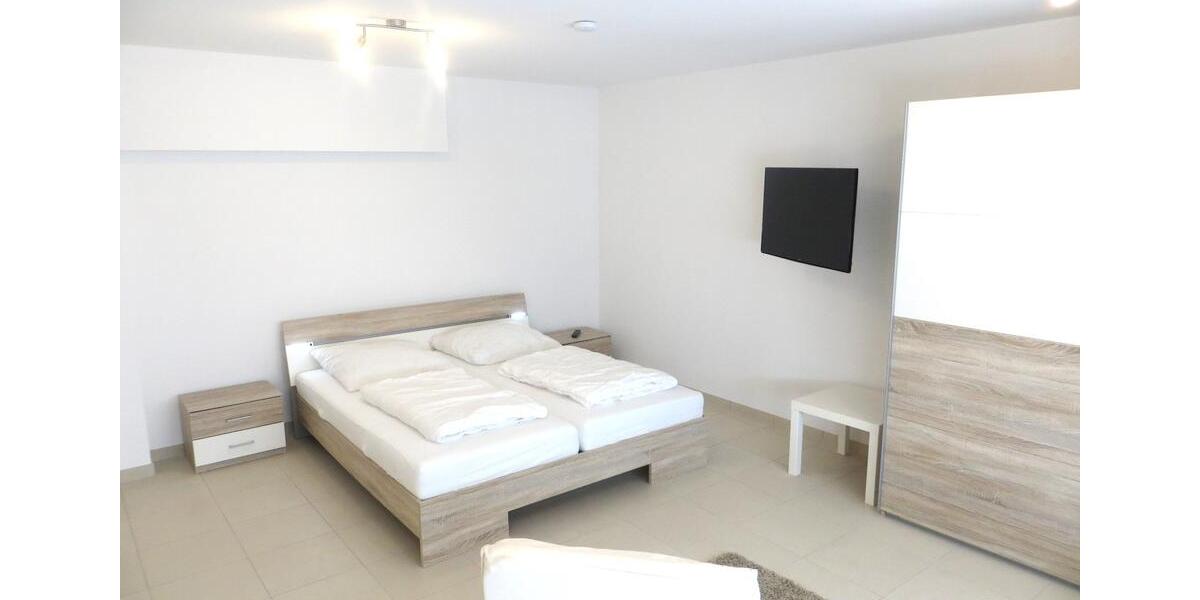 Modern möbliertes, helles Apartment in WaldbüttelbrunnWürzburg 1 zimmer