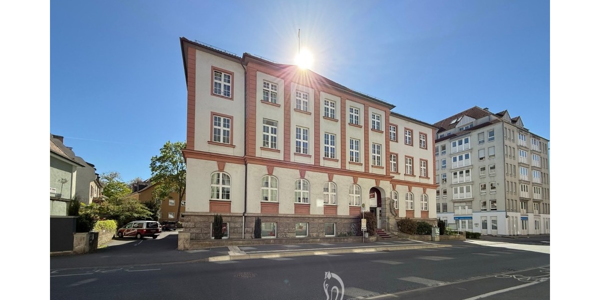 Historische Innenstadtimmobilie mit neuen Nutzungsperspektiven PraxisRehaFitness Flächen 90-550 m2 - Gewerbeobjekt Würzburg Sanderau | Angebot:26122903