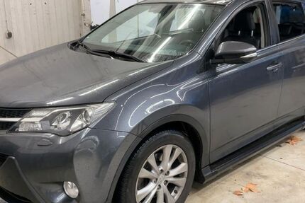 Toyota RAV 4 75.500 km 15.900 &euro; Sommerach 97334