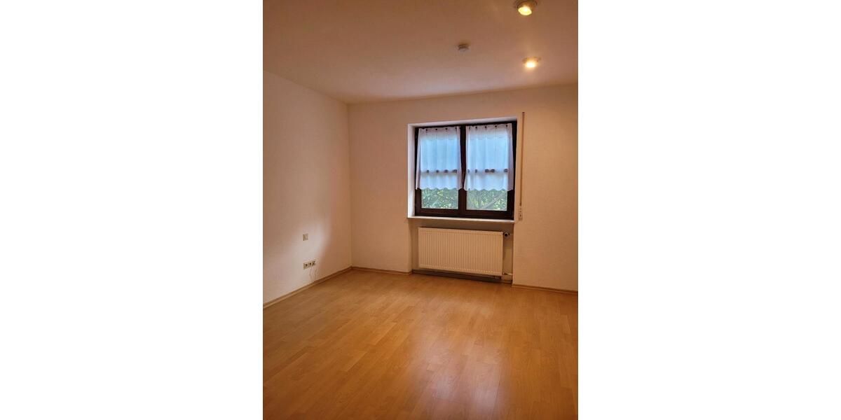Erdgeschoßwohnung Veitshöchheim - 2 Zimmer, 60 m&sup2;, 700&euro; | Angebot:26586616