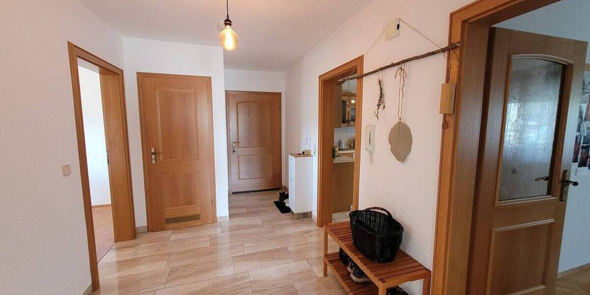 Etagenwohnung Bütthard Gützingen - 3 Zimmer, 100 m&sup2;, 690&euro; | Angebot:26290164