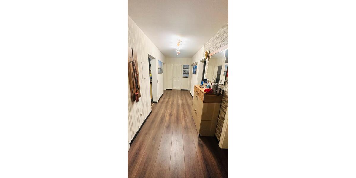 Erdgeschoßwohnung Gerbrunn - 4 Zimmer, 100 m&sup2;, 1.450&euro; | Angebot:25811062