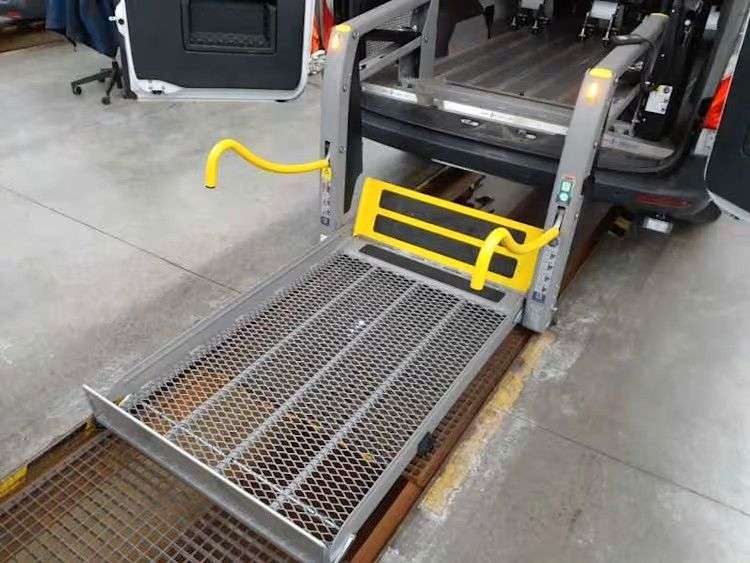 Mercedes-Benz Sprinter 199.980 km 35.450 € Würzburg 97084