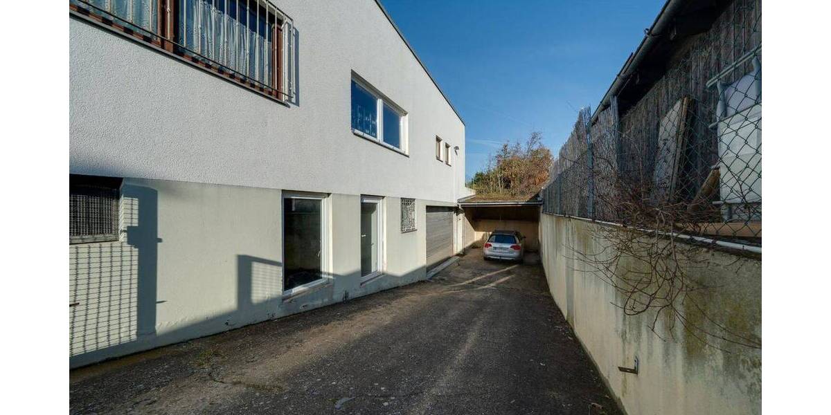 Vermietete Gewerbeimmobilie in Rottendorf zimmer