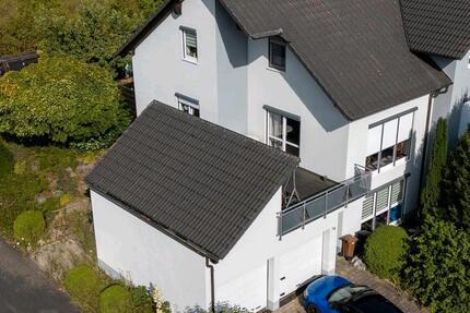 Wohnhaus mit Einliegerwohnung zimmer