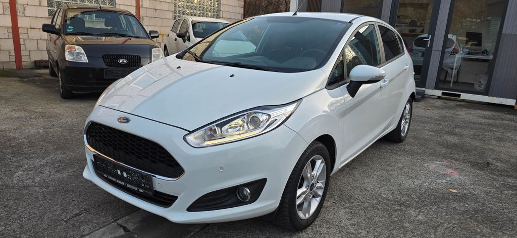 Ford Fiesta 97.000 km 6.490 € Würzburg 97076