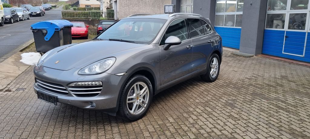 Porsche Cayenne 230.000 km 19.990 € Stammheim 97509